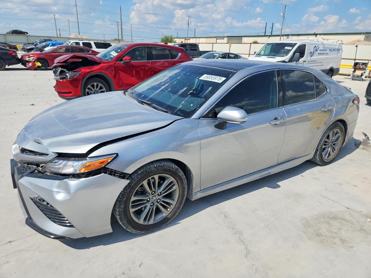 2019 Toyota Camry Xse - zdjęcie główne