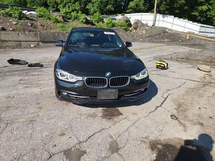 2018 BMW 330 Xi - zdjęcie 13