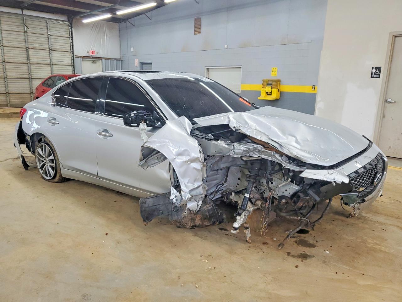 2017 Infiniti Q50 3.0T Premium - zdjęcie 4