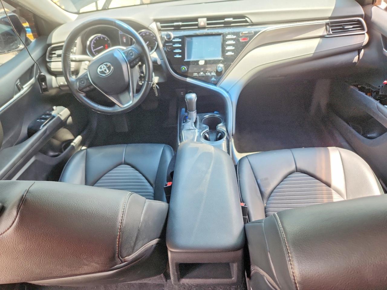 2019 Toyota Camry Se - zdjęcie 8