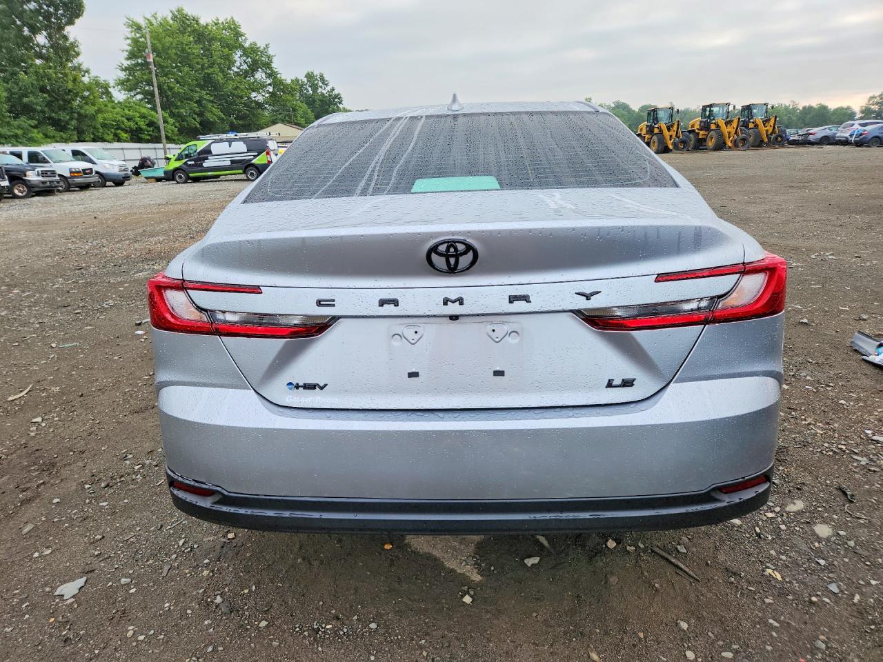 2026 Toyota Camry Le - zdjęcie 6