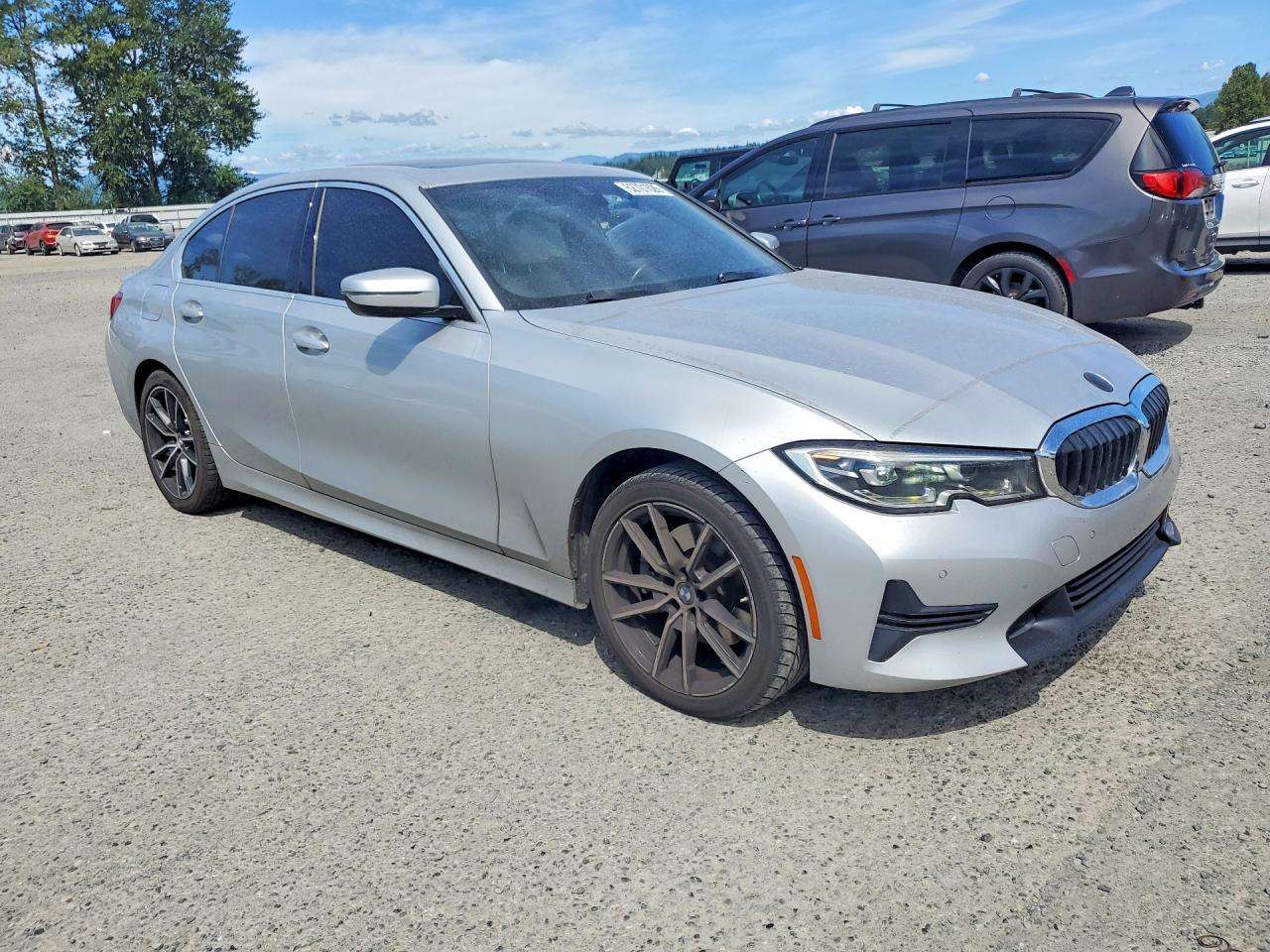 2020 BMW 330I - zdjęcie 4