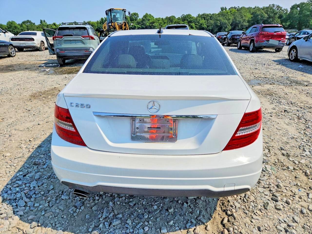 2014 Mercedes-Benz C 250 - zdjęcie 6