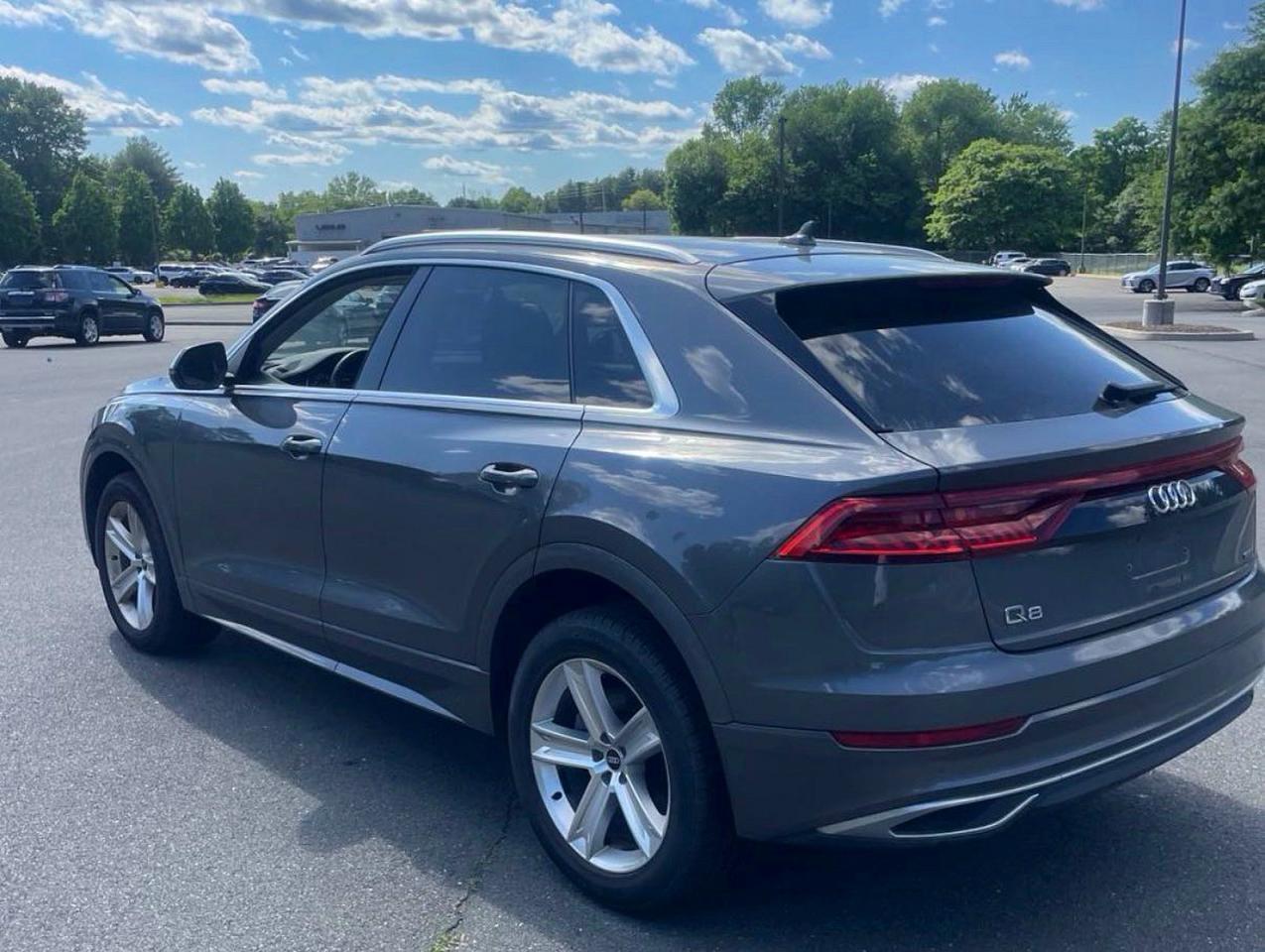 2021 Audi Q8 Premium - zdjęcie 3