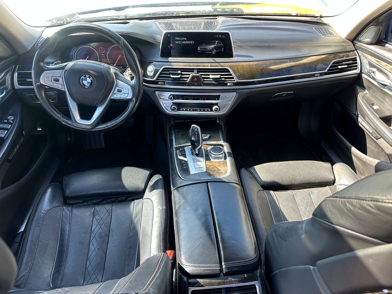 2016 BMW 750 Xi - zdjęcie 9