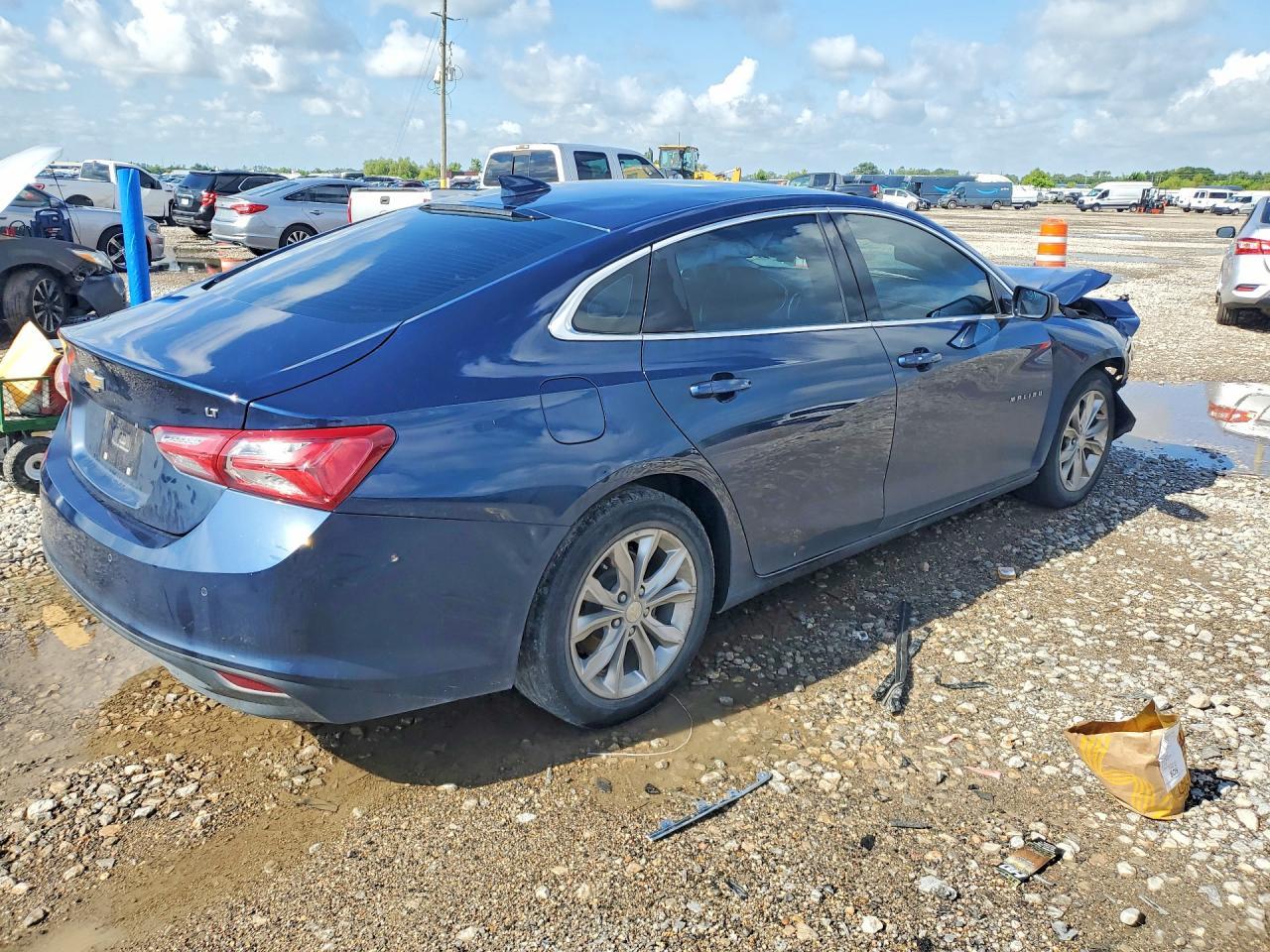 2021 Chevrolet Malibu Lt - zdjęcie 3