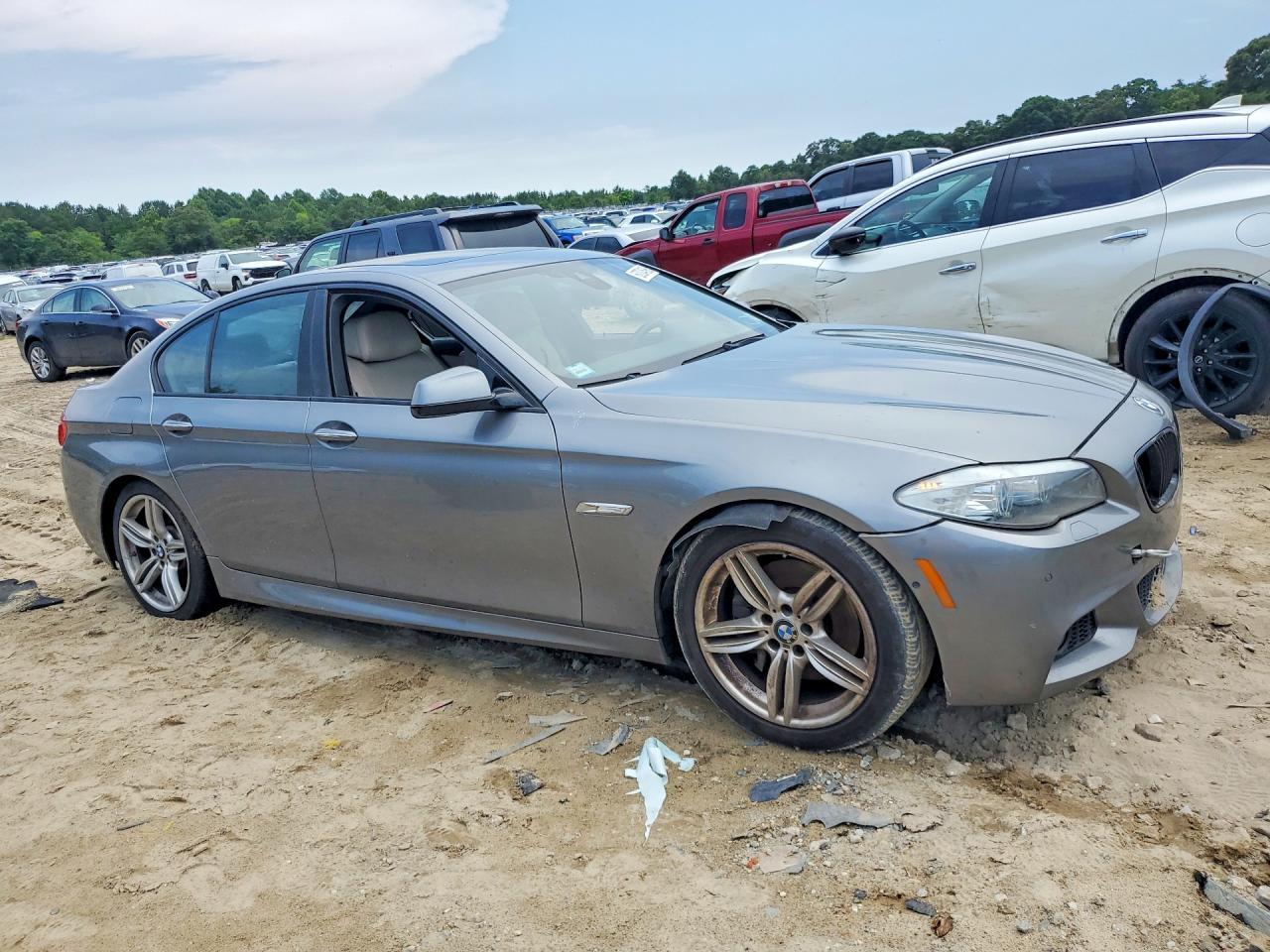 2013 BMW 550 I - zdjęcie 4