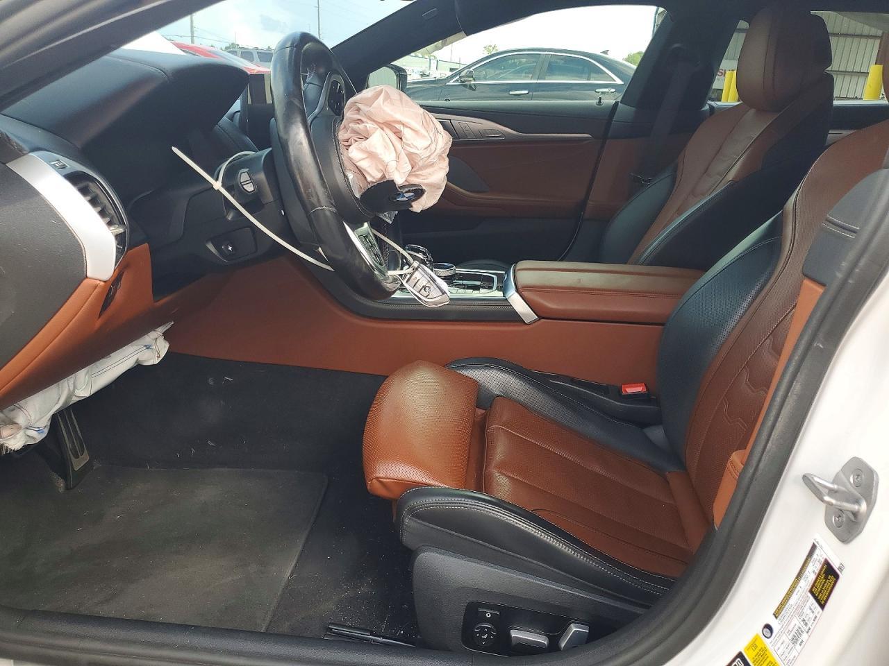 2024 BMW Seria 8 M850i - zdjęcie 7