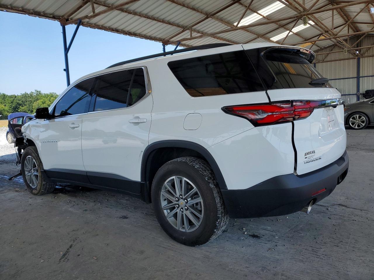2023 Chevrolet Traverse Lt - zdjęcie 2