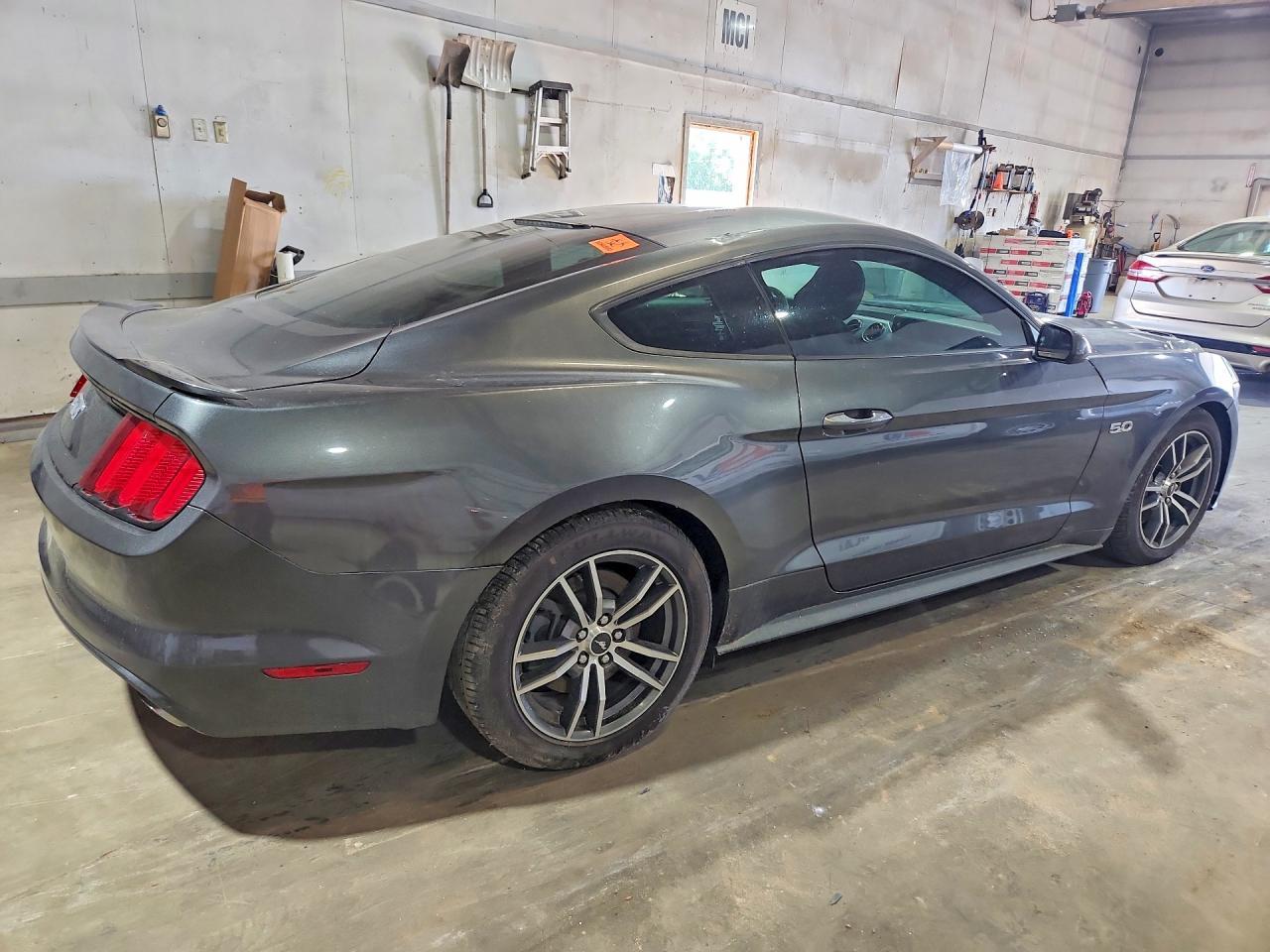 2017 Ford Mustang Gt - zdjęcie 3