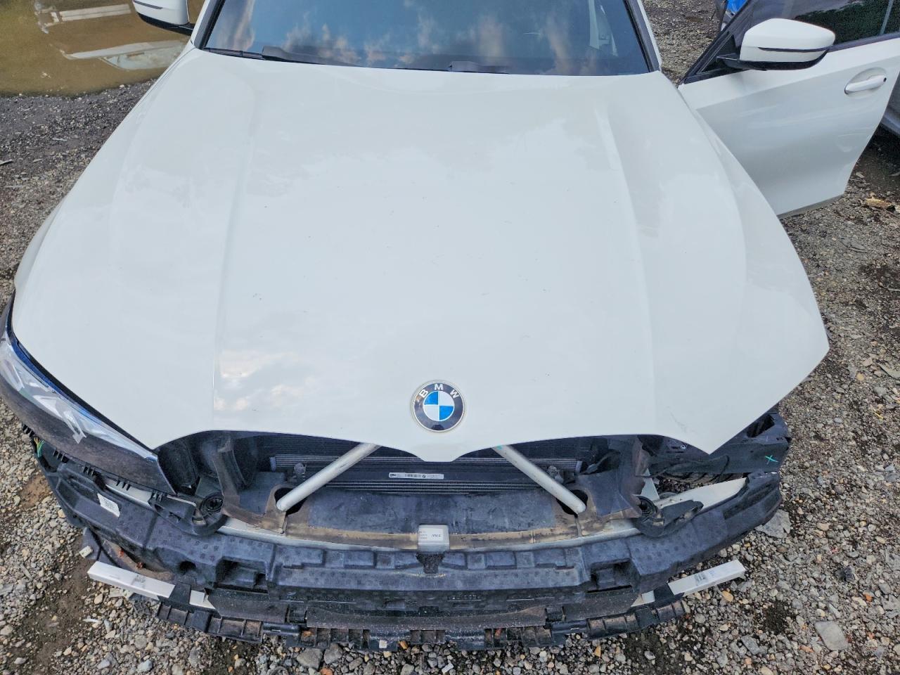 2023 BMW Seria 3 330i - zdjęcie 11