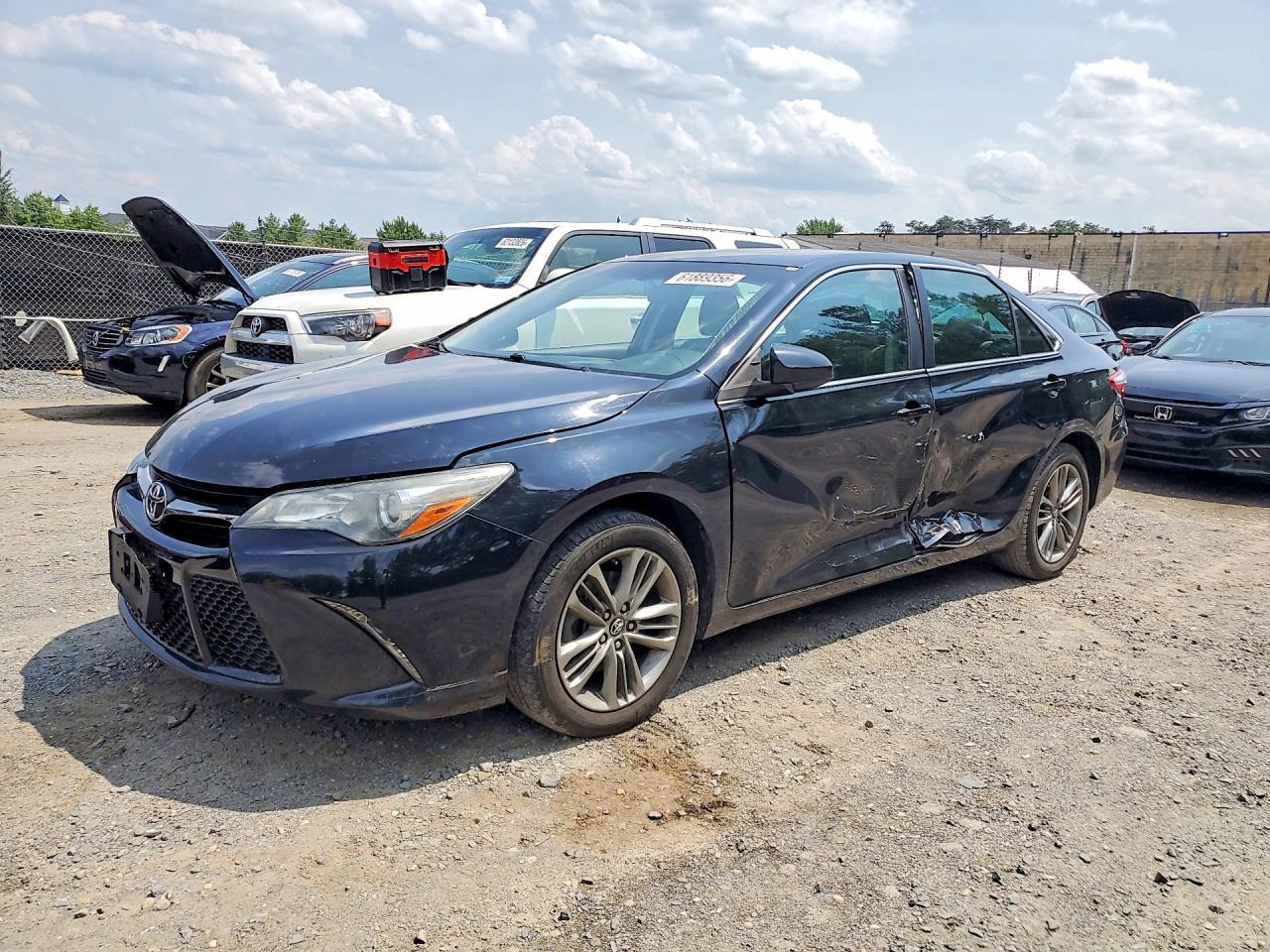 2017 Toyota Camry Se - zdjęcie główne