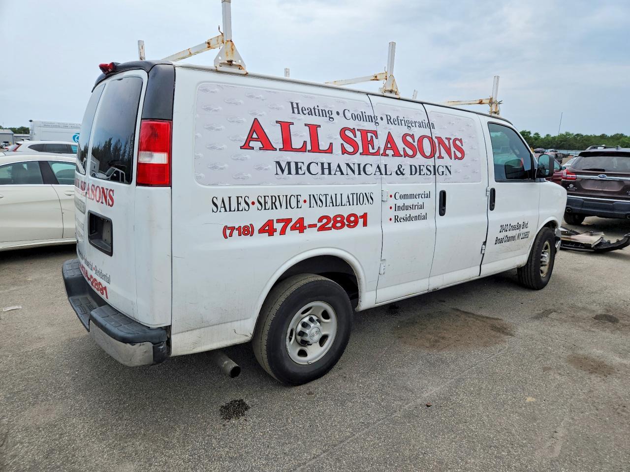 2017 Chevrolet Express G2500 - zdjęcie 3