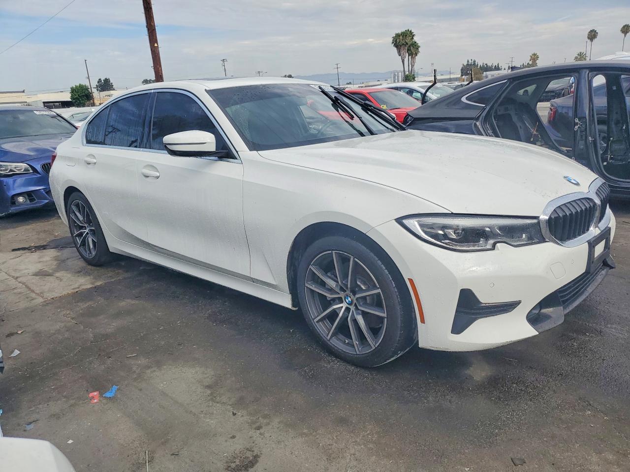 2020 BMW 330I - zdjęcie 4
