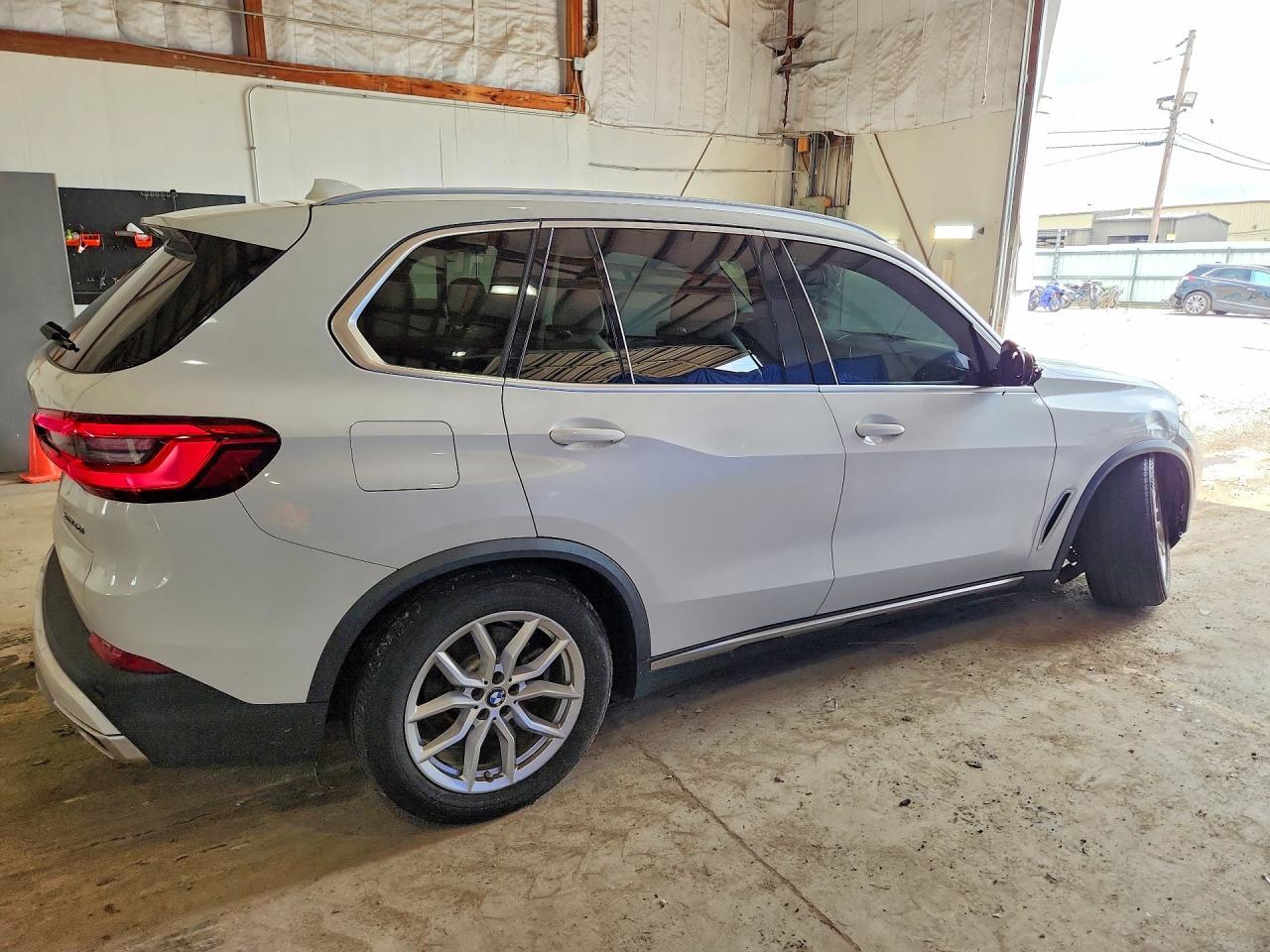 2019 BMW X5 xDrive40I - zdjęcie 3