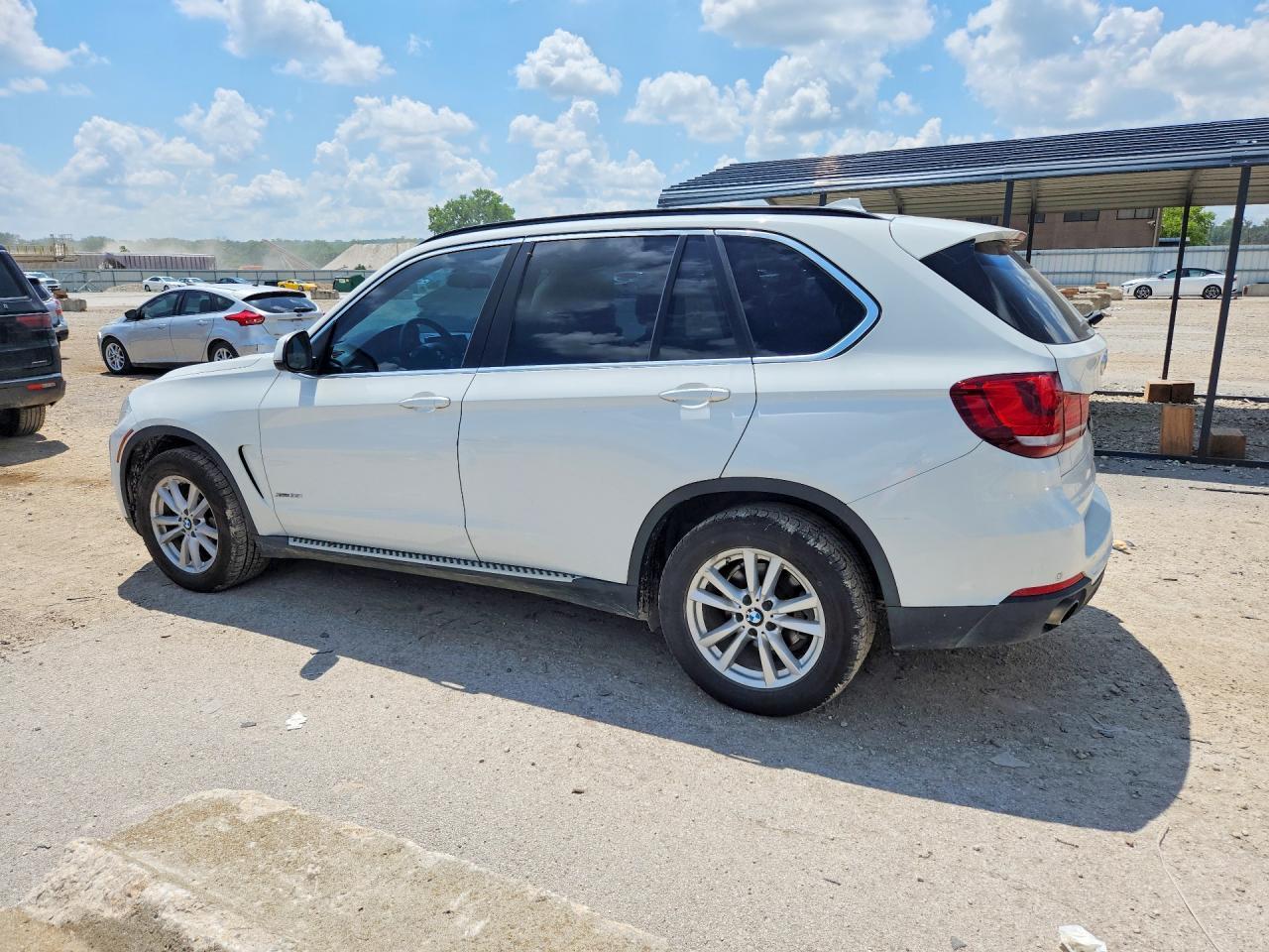 2015 BMW X5 xDrive35I - zdjęcie 2