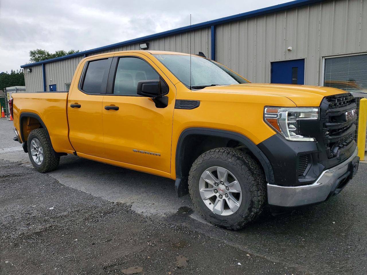 2021 GMC Sierra C1500 - zdjęcie 4