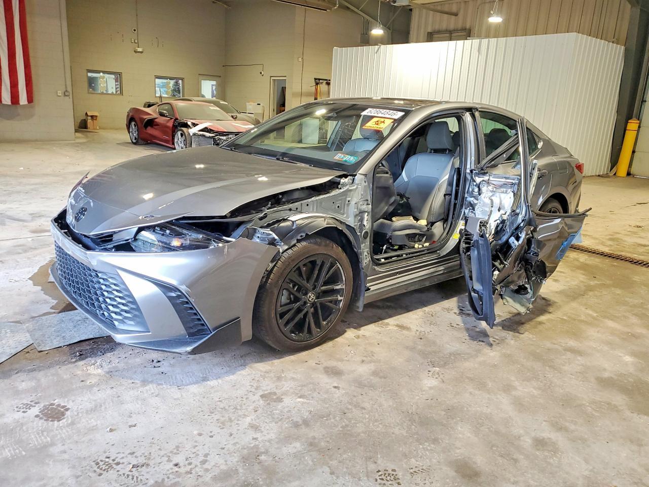 2025 Toyota Camry Se - zdjęcie główne