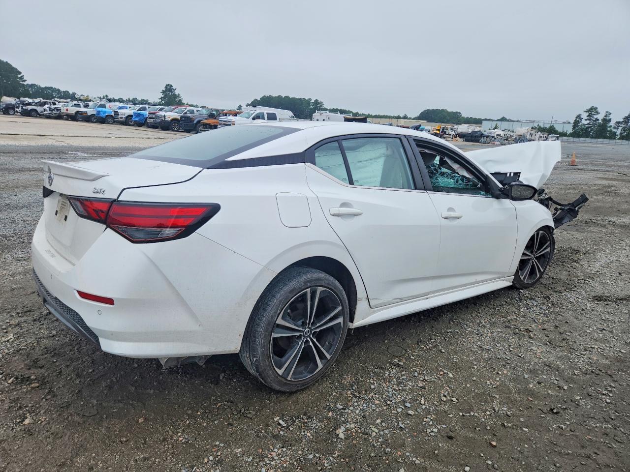 2020 Nissan Sentra Sr - zdjęcie 3