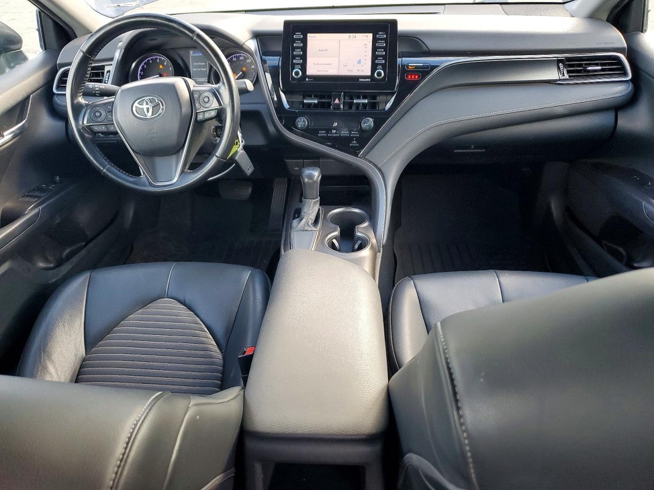 2021 Toyota Camry Se - zdjęcie 8