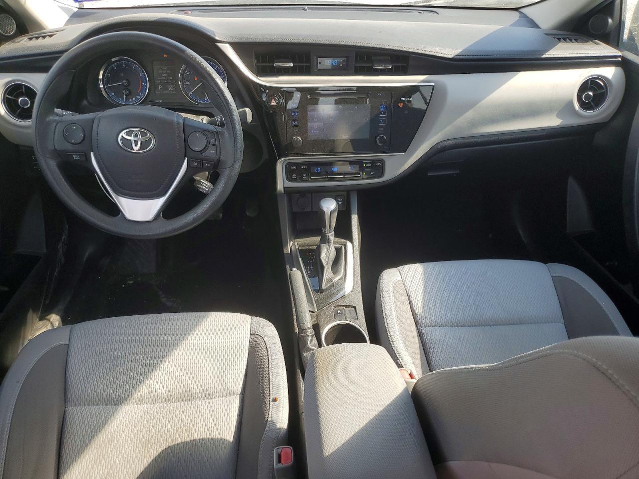 2017 Toyota Corolla Le - zdjęcie 8