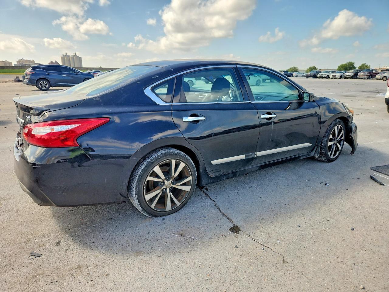 2016 Nissan Altima 2.5 Sr - zdjęcie 3