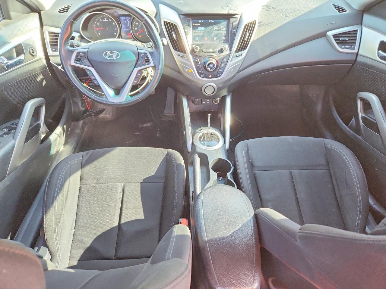 2017 Hyundai Veloster Base - zdjęcie 8