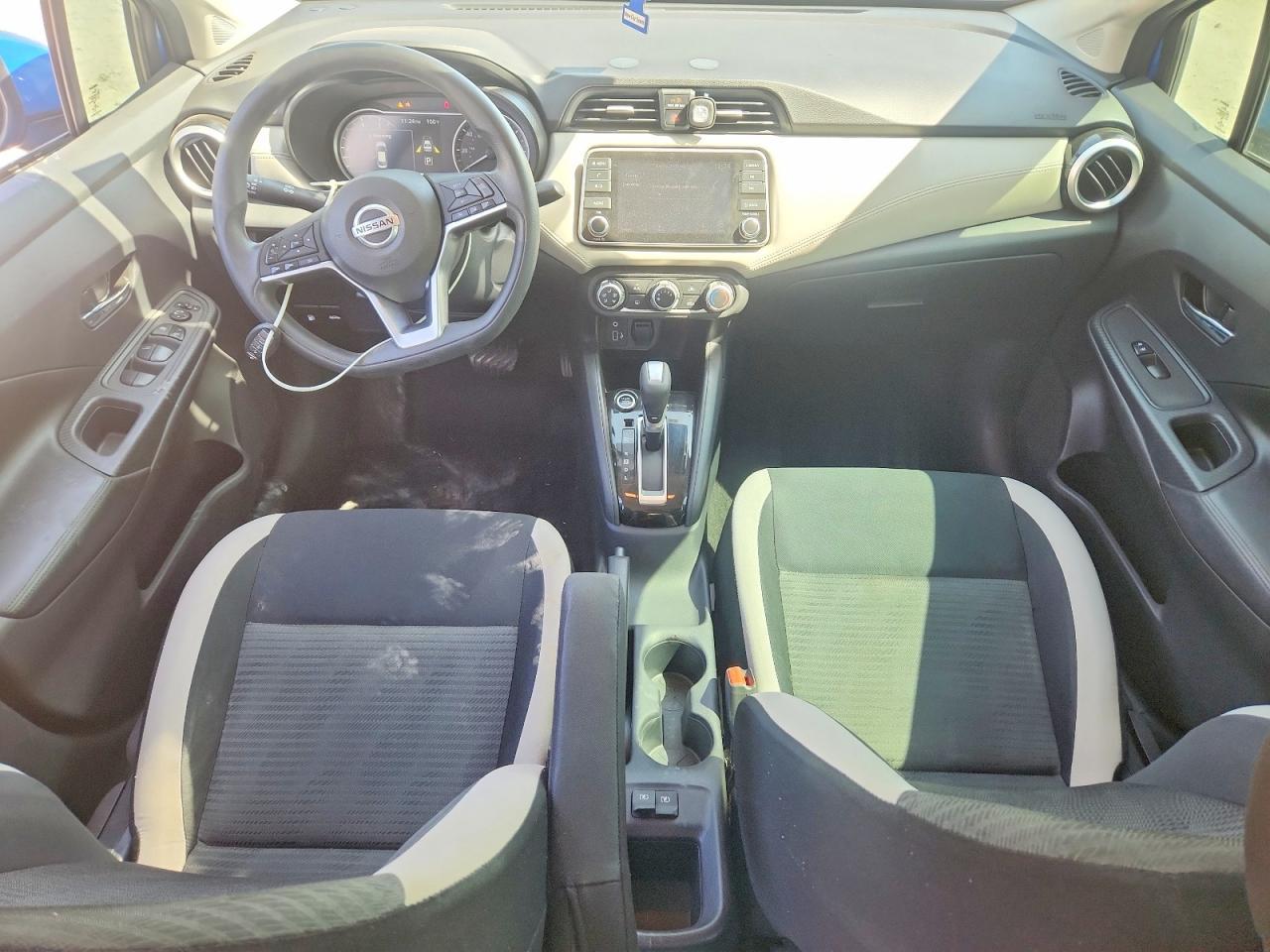 2020 Nissan Versa Sv - zdjęcie 8