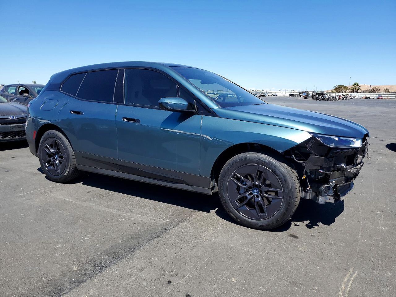 2024 BMW Ix xDrive50 - zdjęcie 4