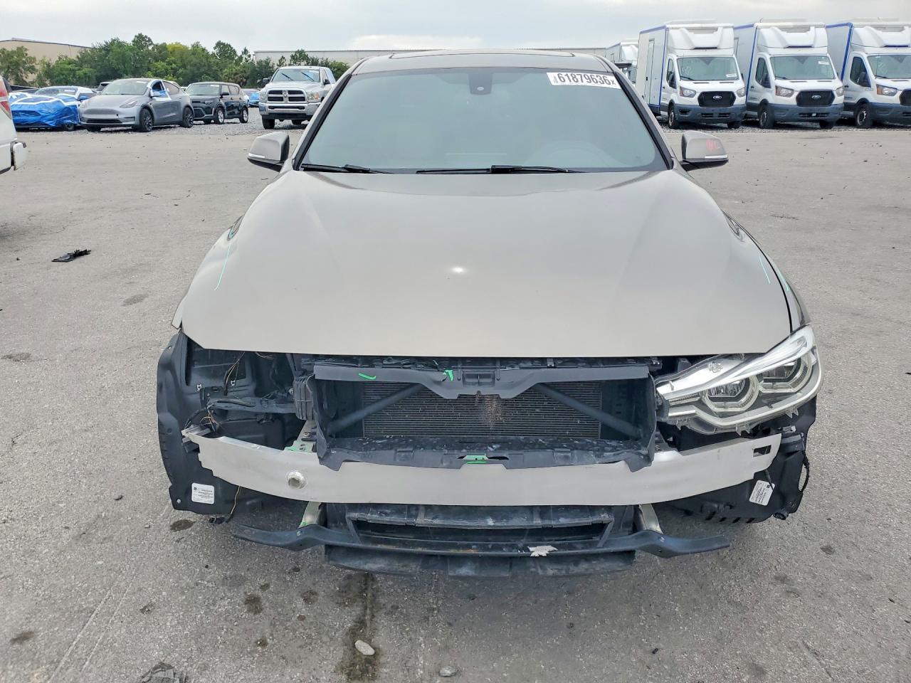 2018 BMW 330 I - zdjęcie 5