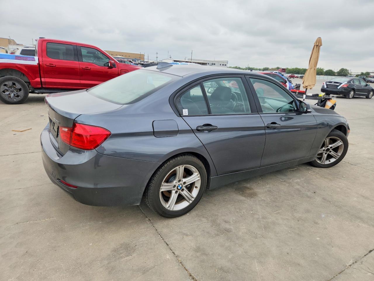 2013 BMW Seria 3 328i - zdjęcie 3