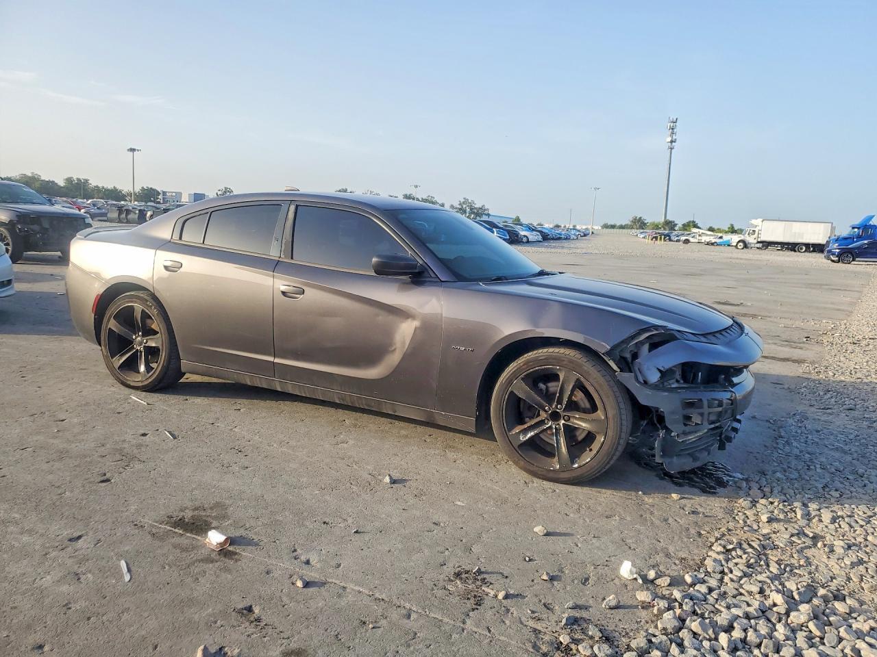 2018 Dodge Charger R/T - zdjęcie 4