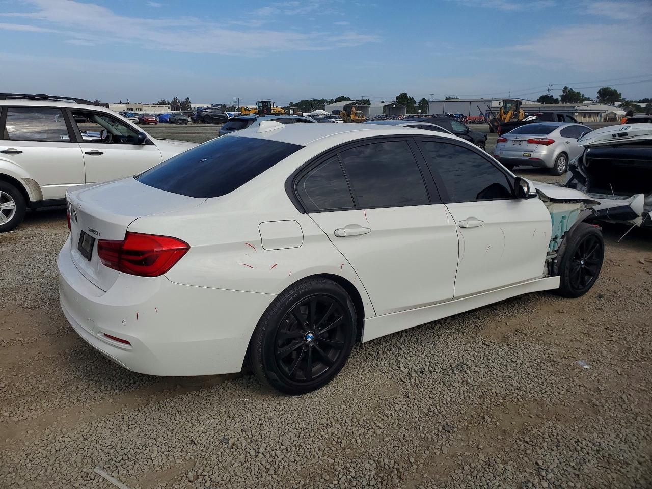 2018 BMW 320 I - zdjęcie 3