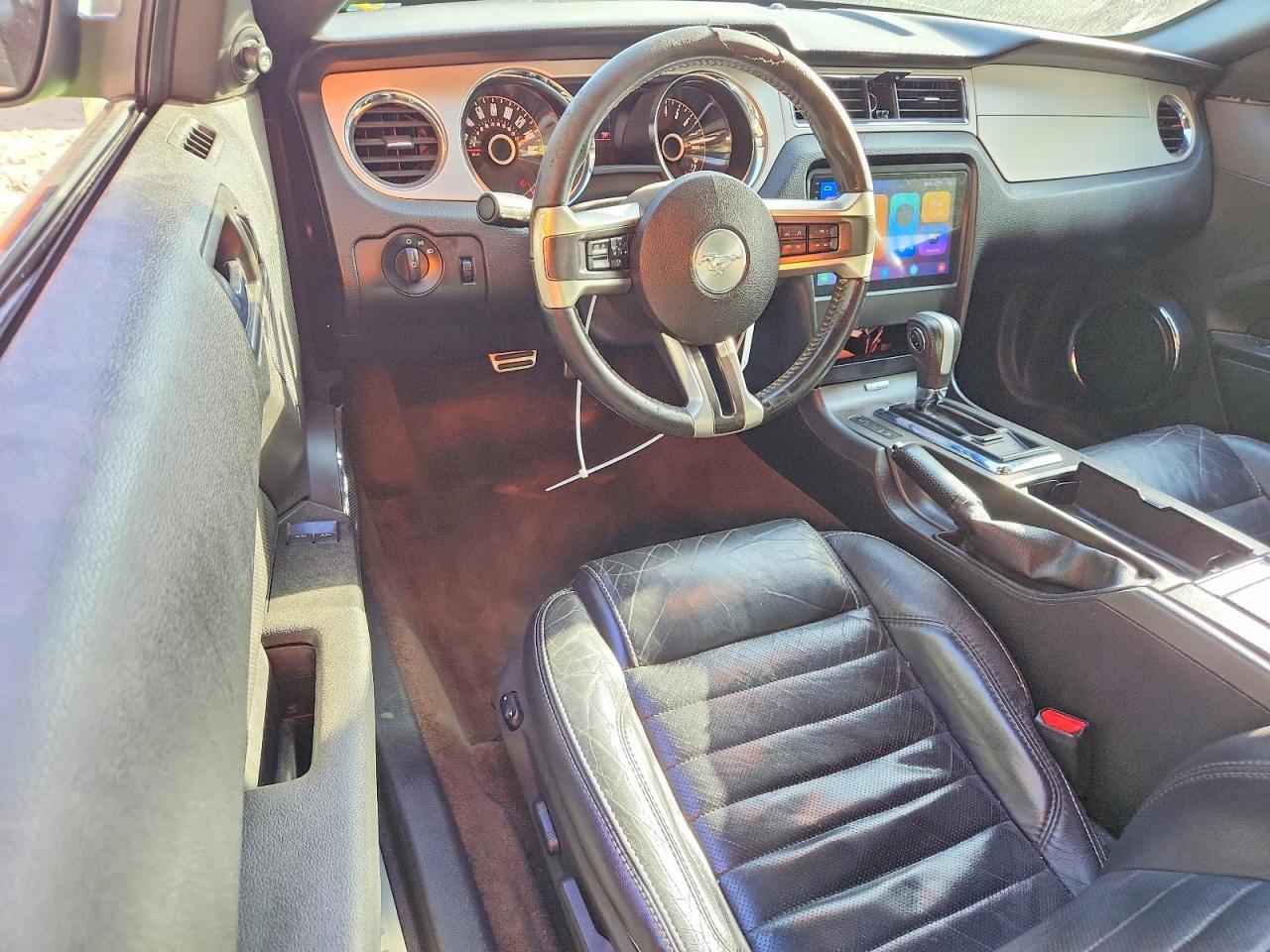 2014 Ford Mustang - zdjęcie 8