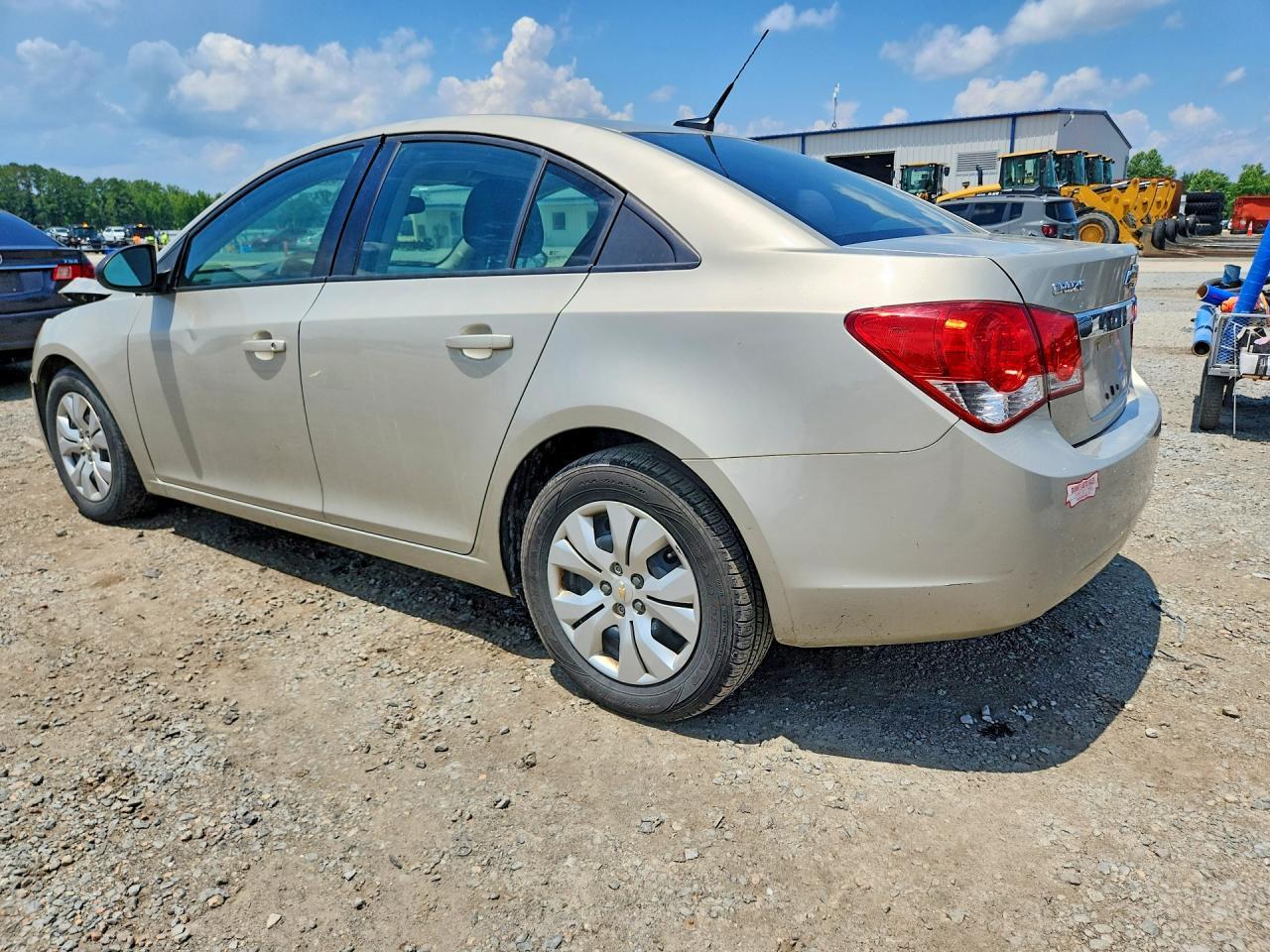 2013 Chevrolet Cruze Ls - zdjęcie 2