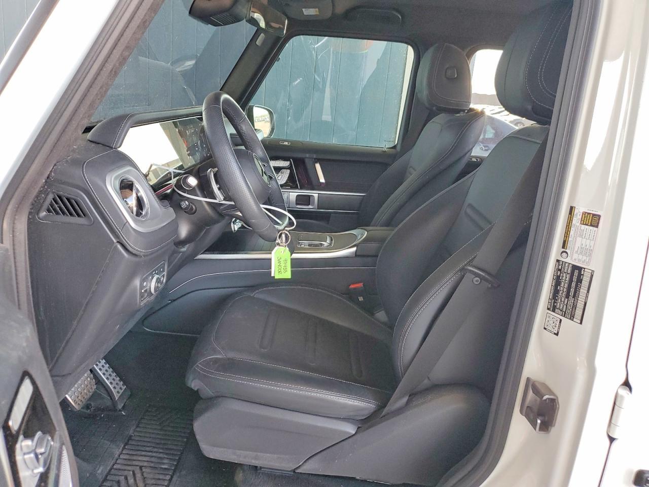 2025 Mercedes-Benz G 550 - zdjęcie 7