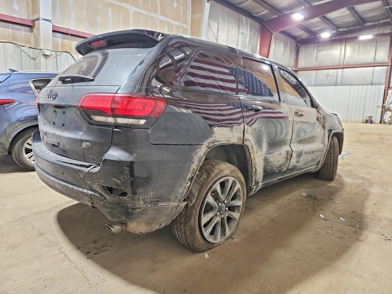 2020 Jeep Grand Cherokee Laredo - zdjęcie 3