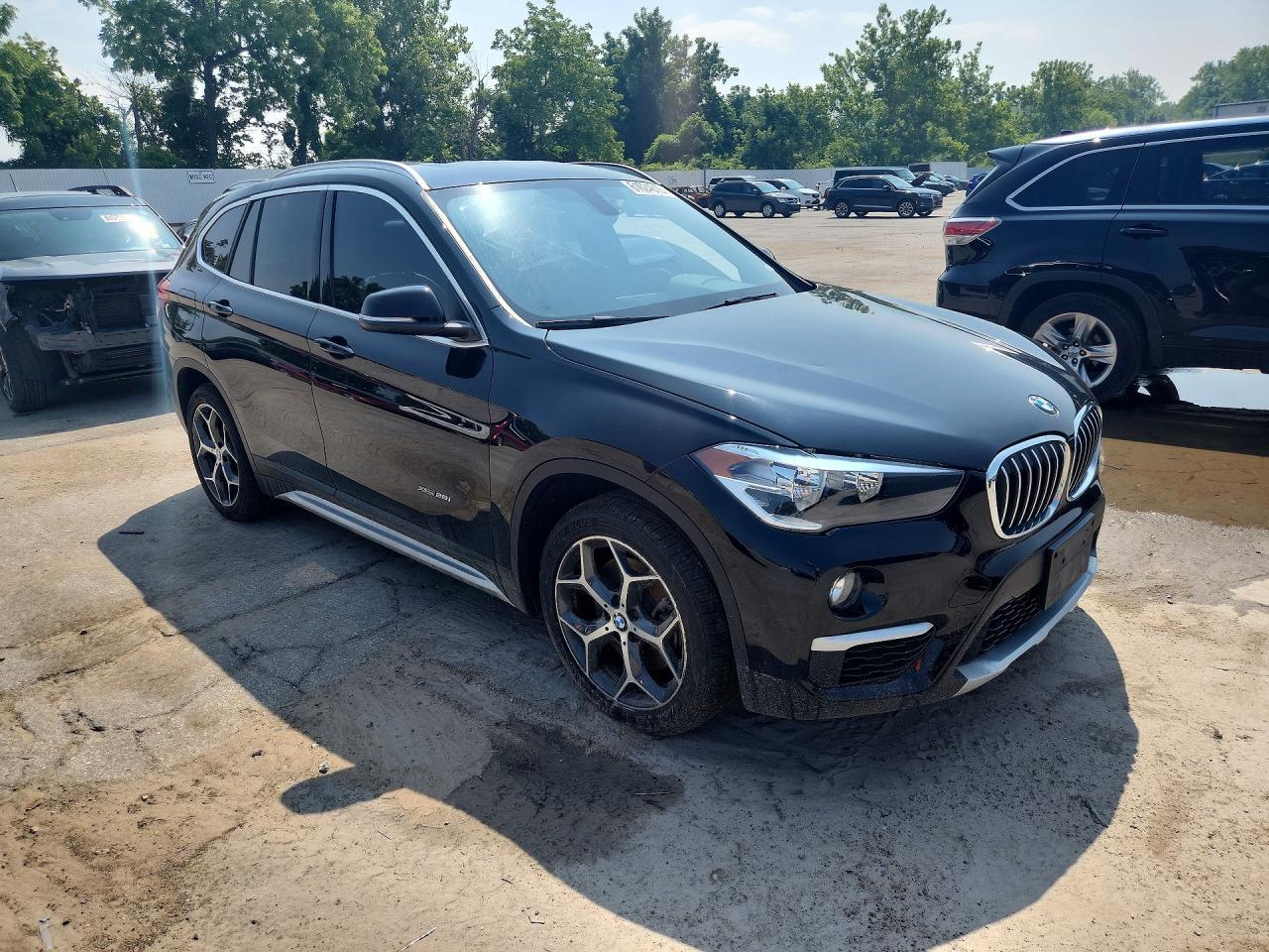 2016 BMW X1 xDrive28I - zdjęcie 4