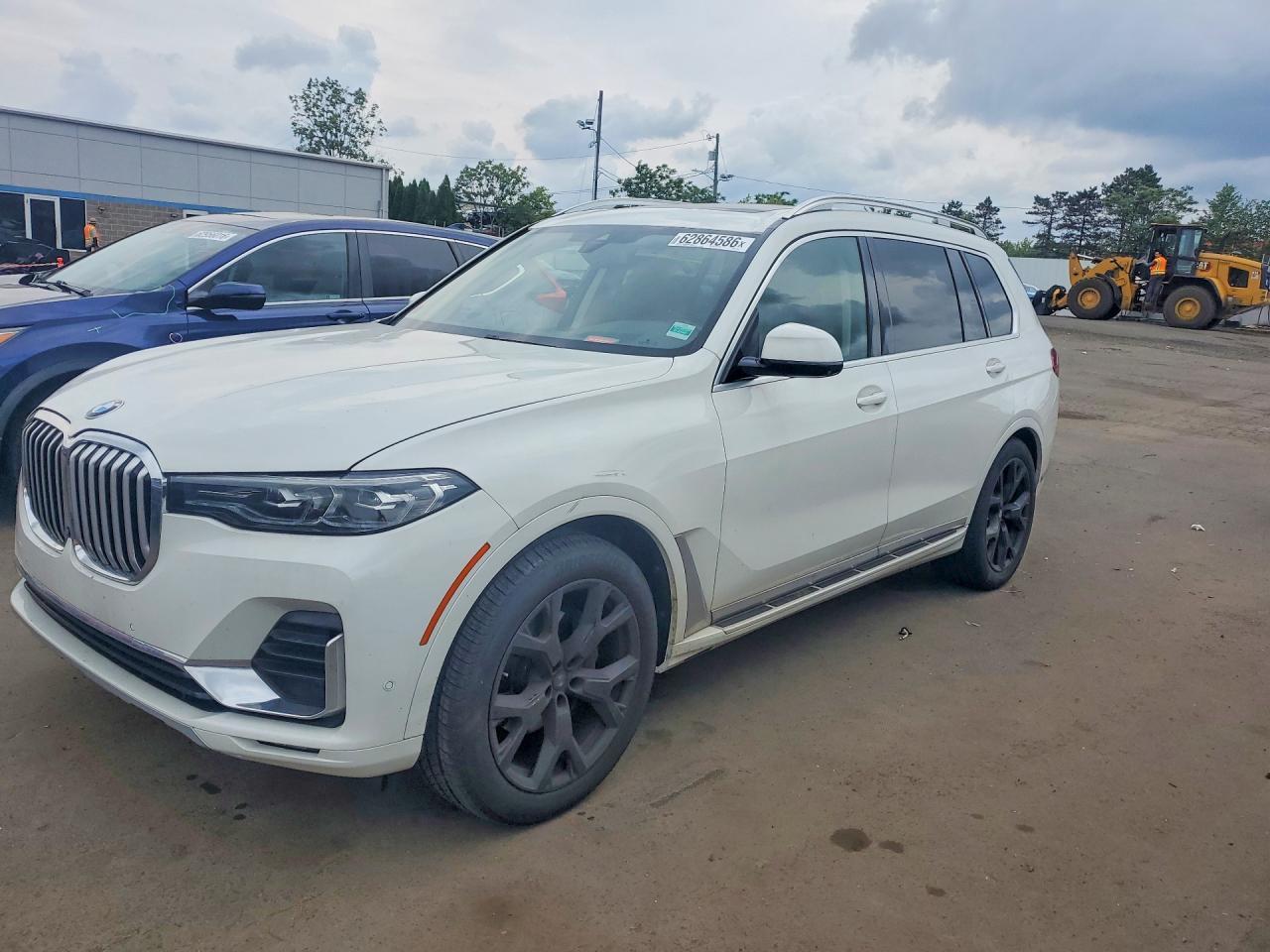 2022 BMW X7 xDrive40I - zdjęcie główne