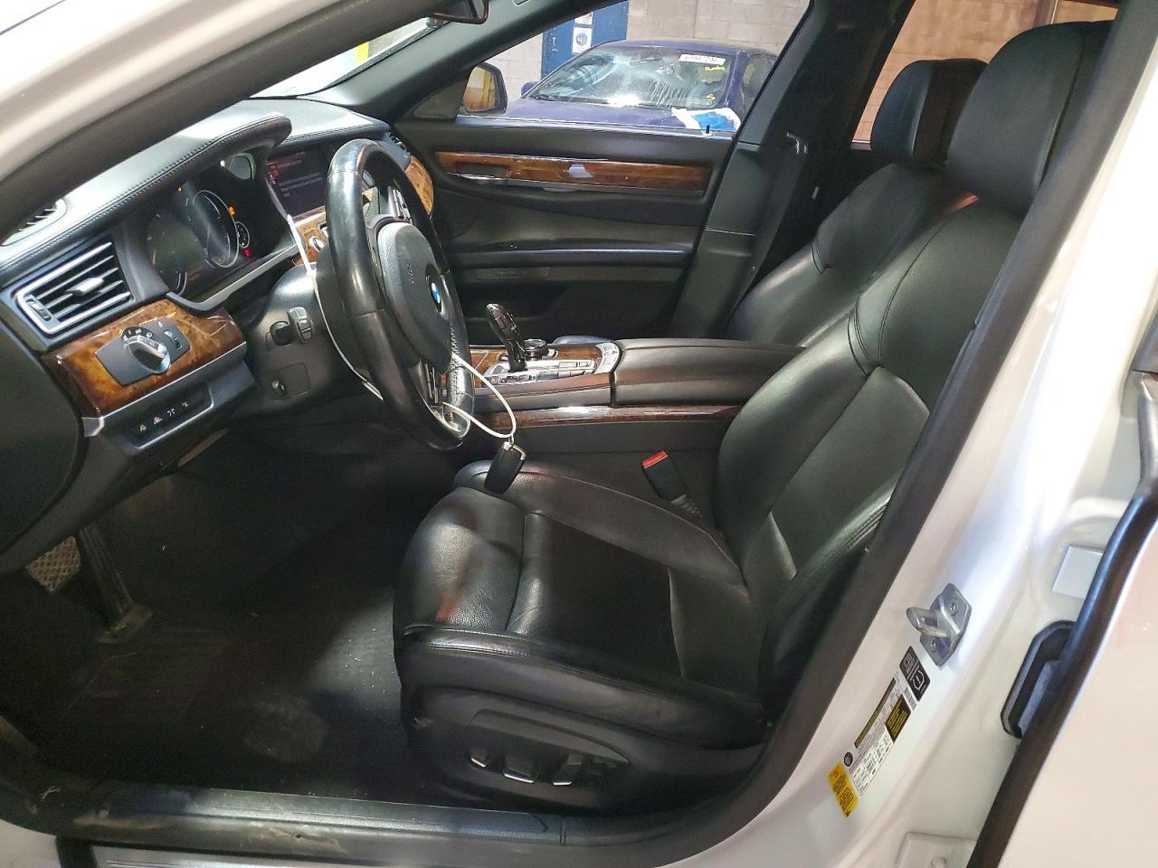 2014 BMW 750 Li - zdjęcie 7
