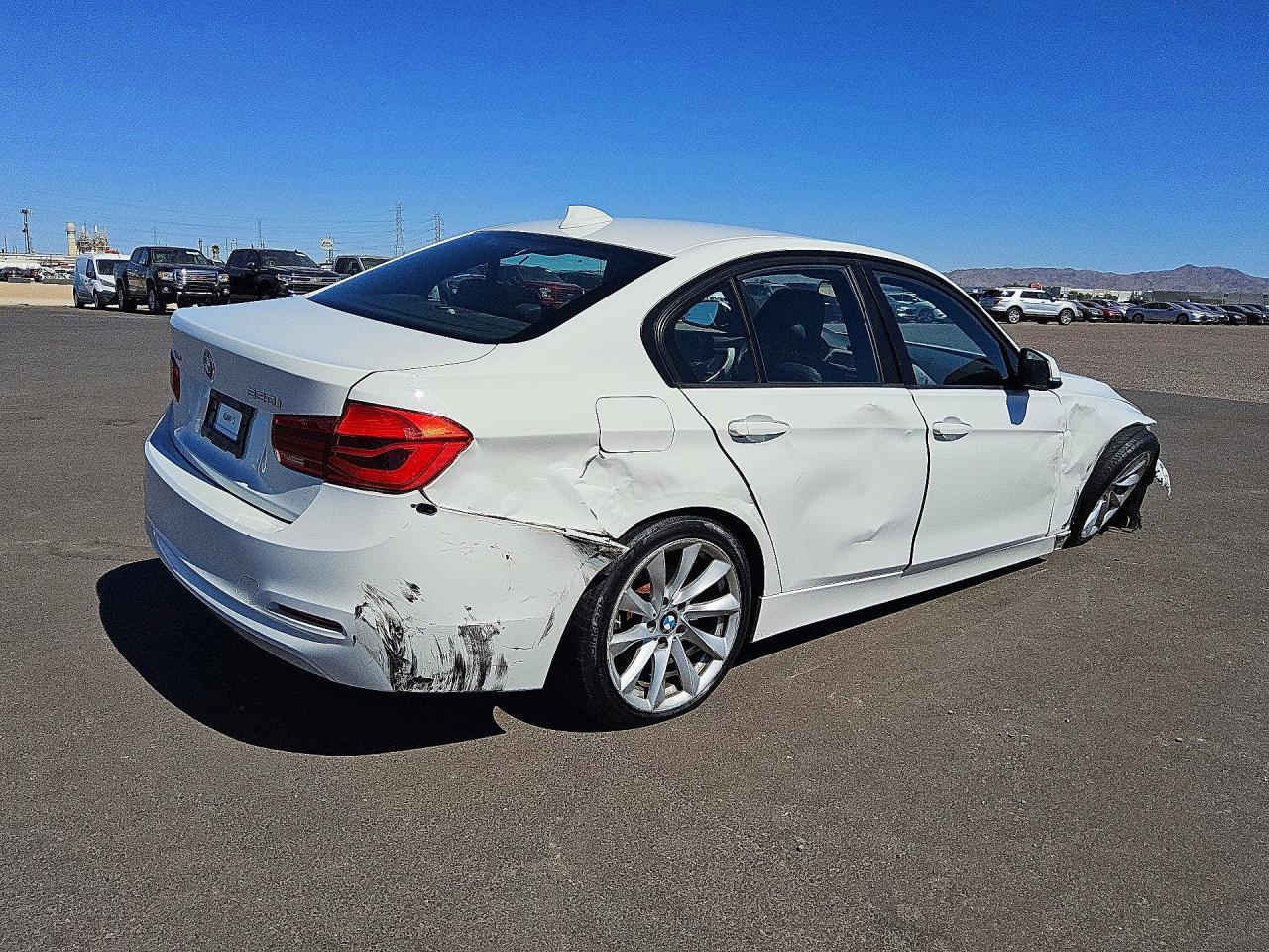 2018 BMW Seria 3 320i - zdjęcie 3