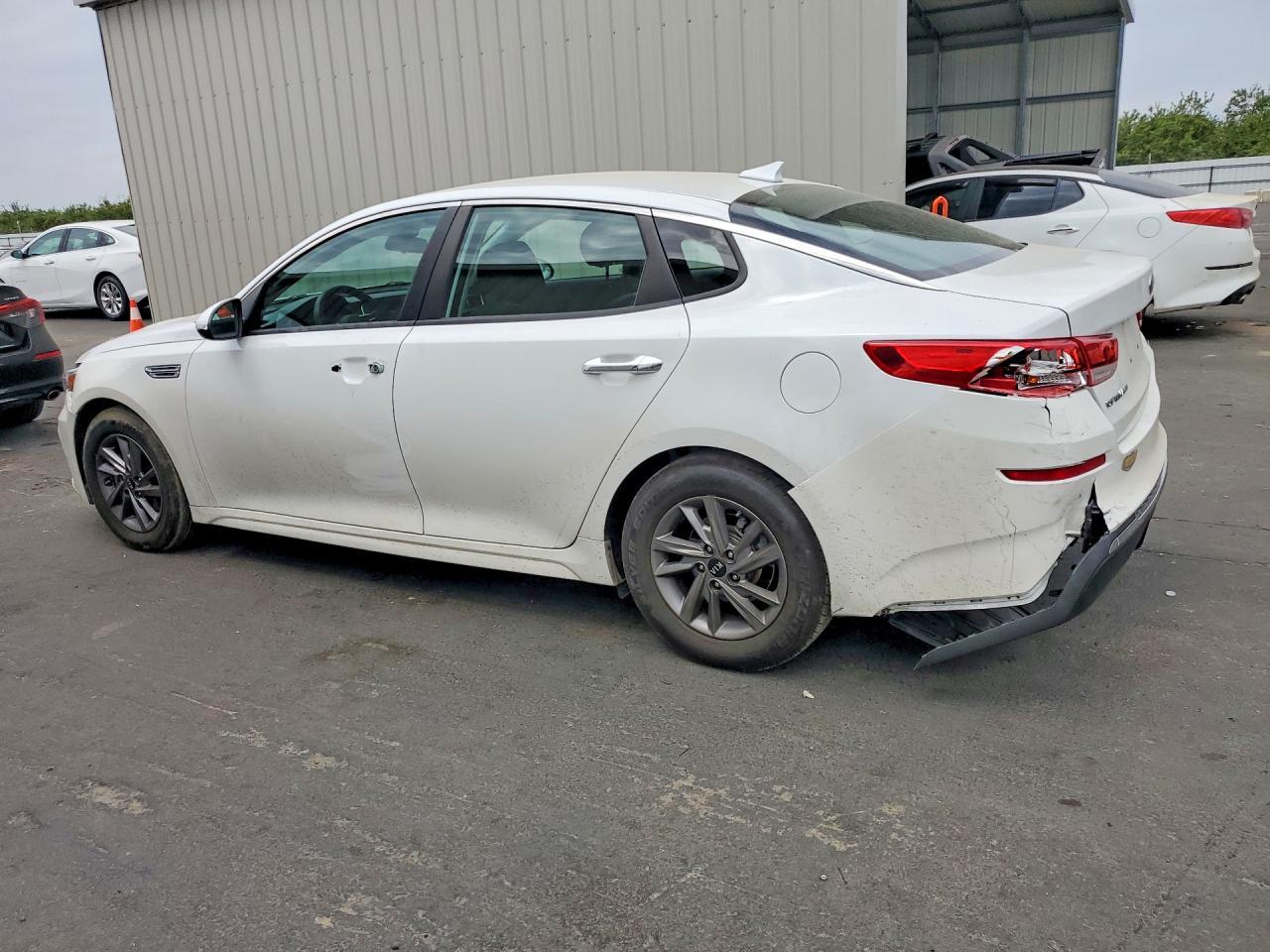 2020 Kia Optima Lx - zdjęcie 2