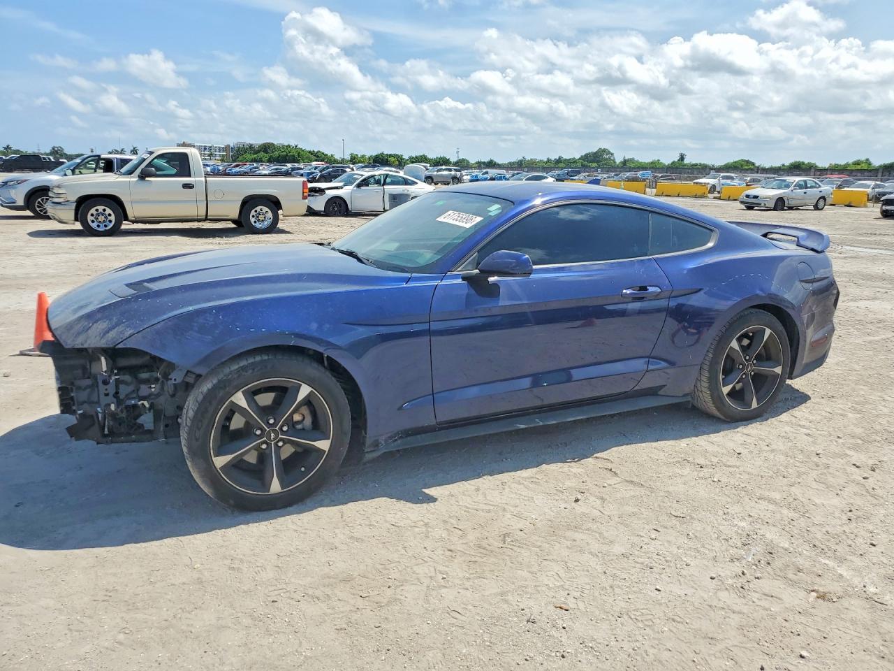 2020 Ford Mustang - zdjęcie główne