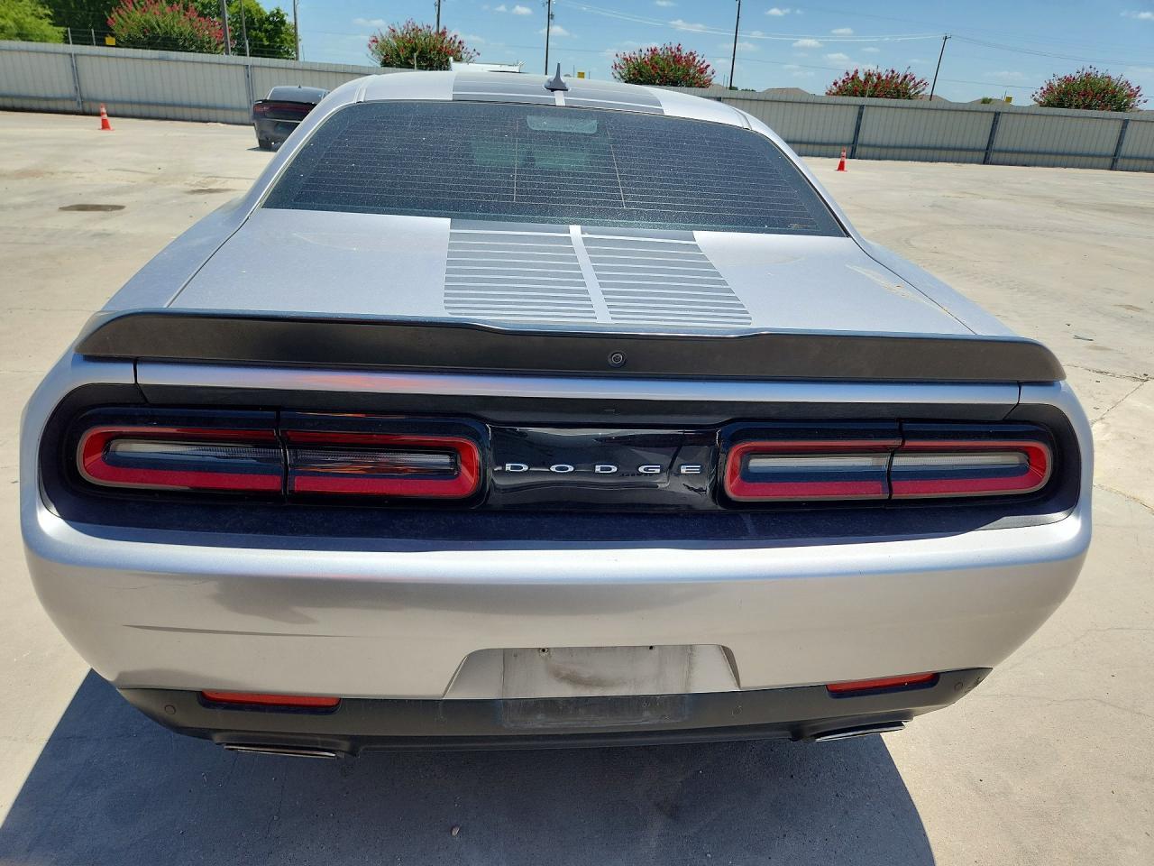 2017 Dodge Challenger Sxt - zdjęcie 6