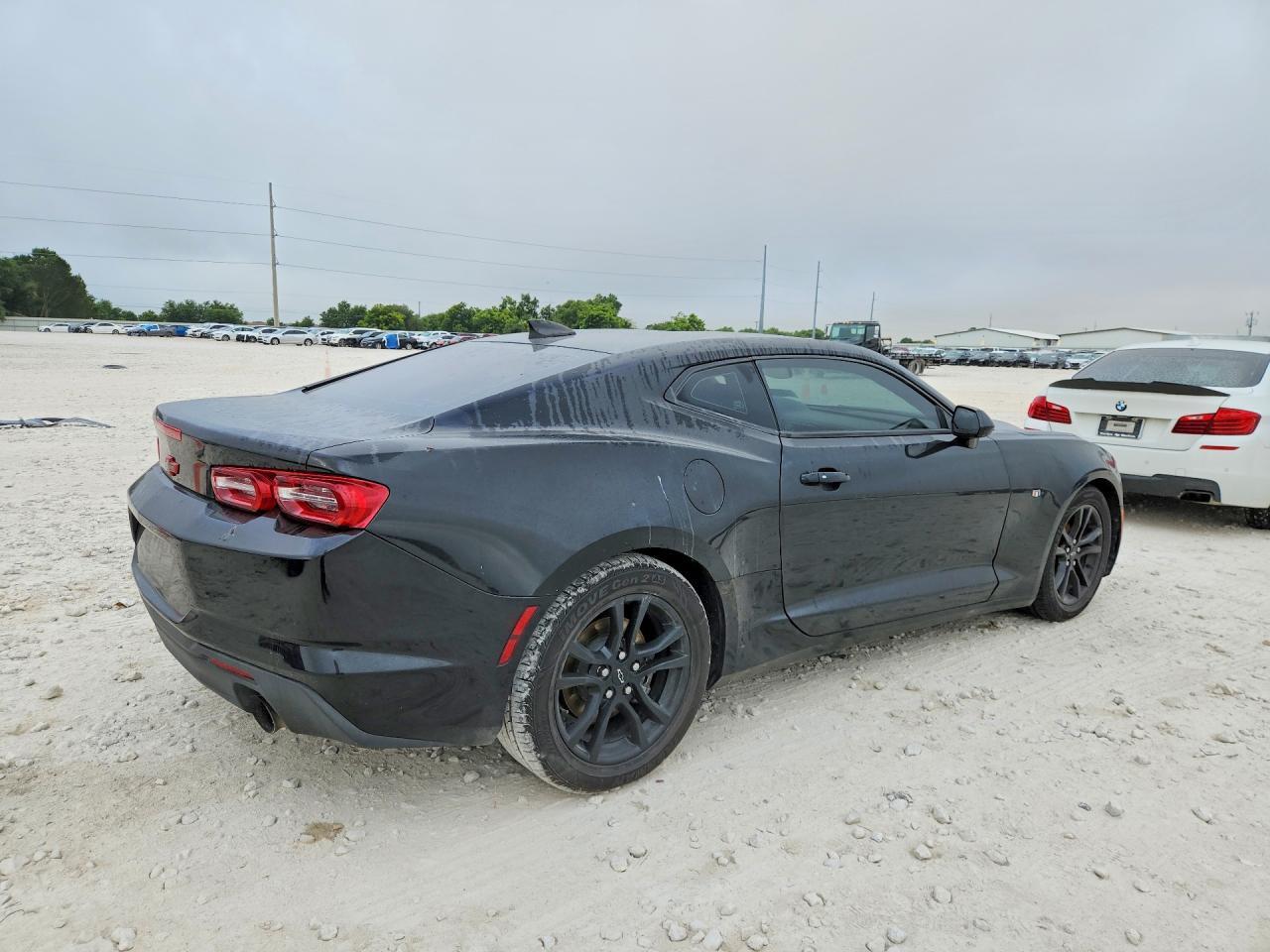 2020 Chevrolet Camaro Ls - zdjęcie 3