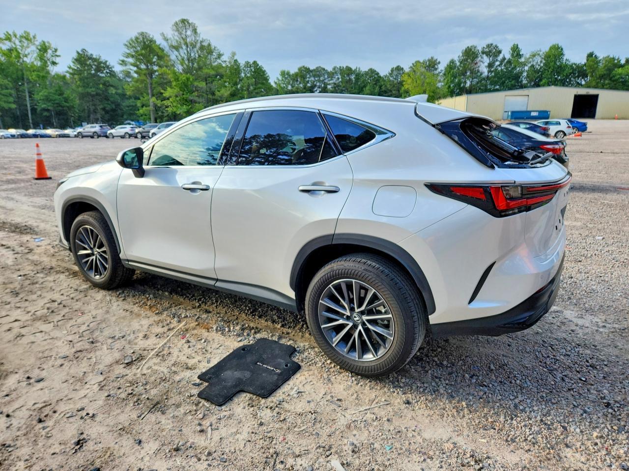 2022 Lexus Nx 250 - zdjęcie 2
