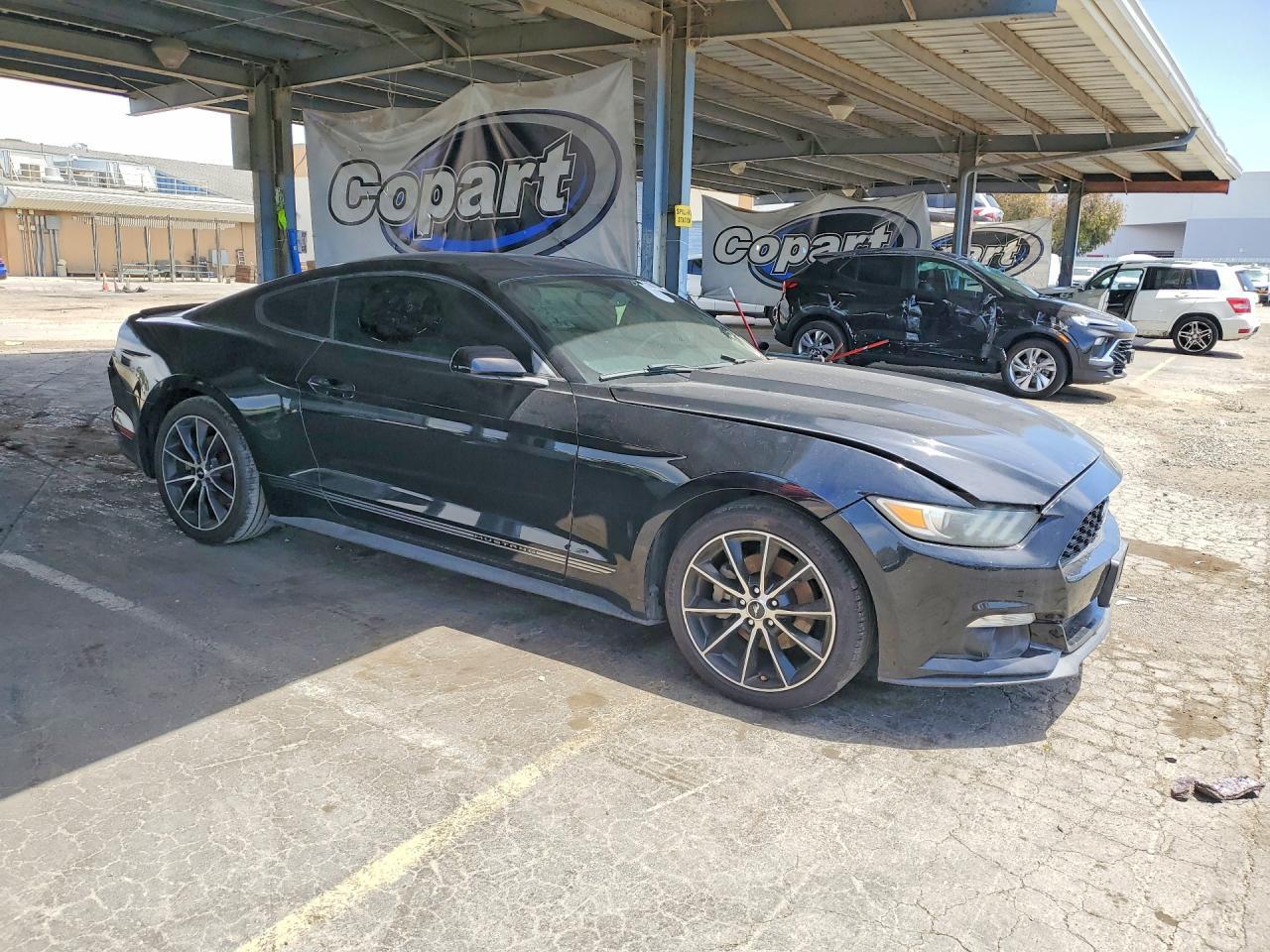 2015 Ford Mustang - zdjęcie 4
