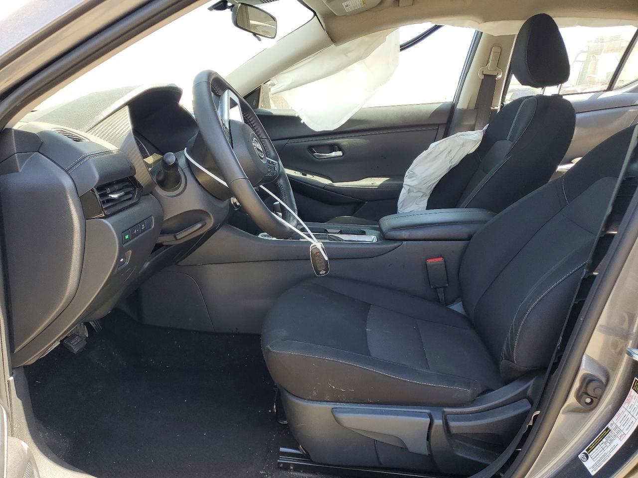 2025 Nissan Sentra Sv - zdjęcie 7