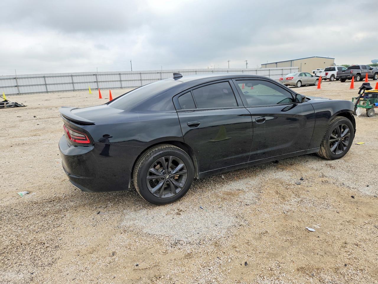 2023 Dodge Charger Sxt - zdjęcie 3
