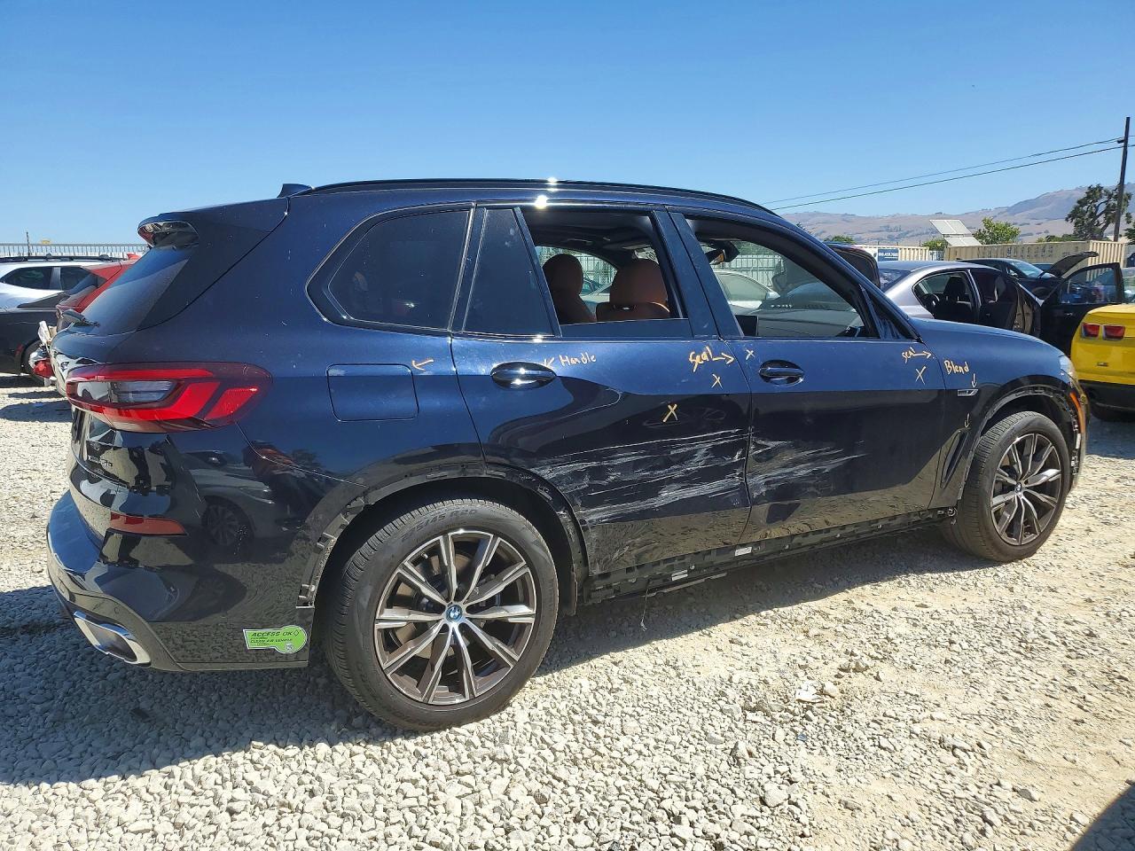 2023 BMW X5 xDrive45E - zdjęcie 3